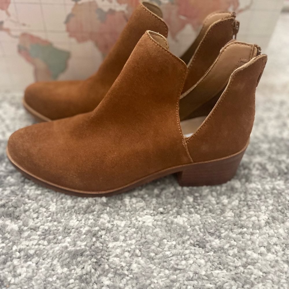 Steve Madden Booties In Tan Size 6 - image 3
